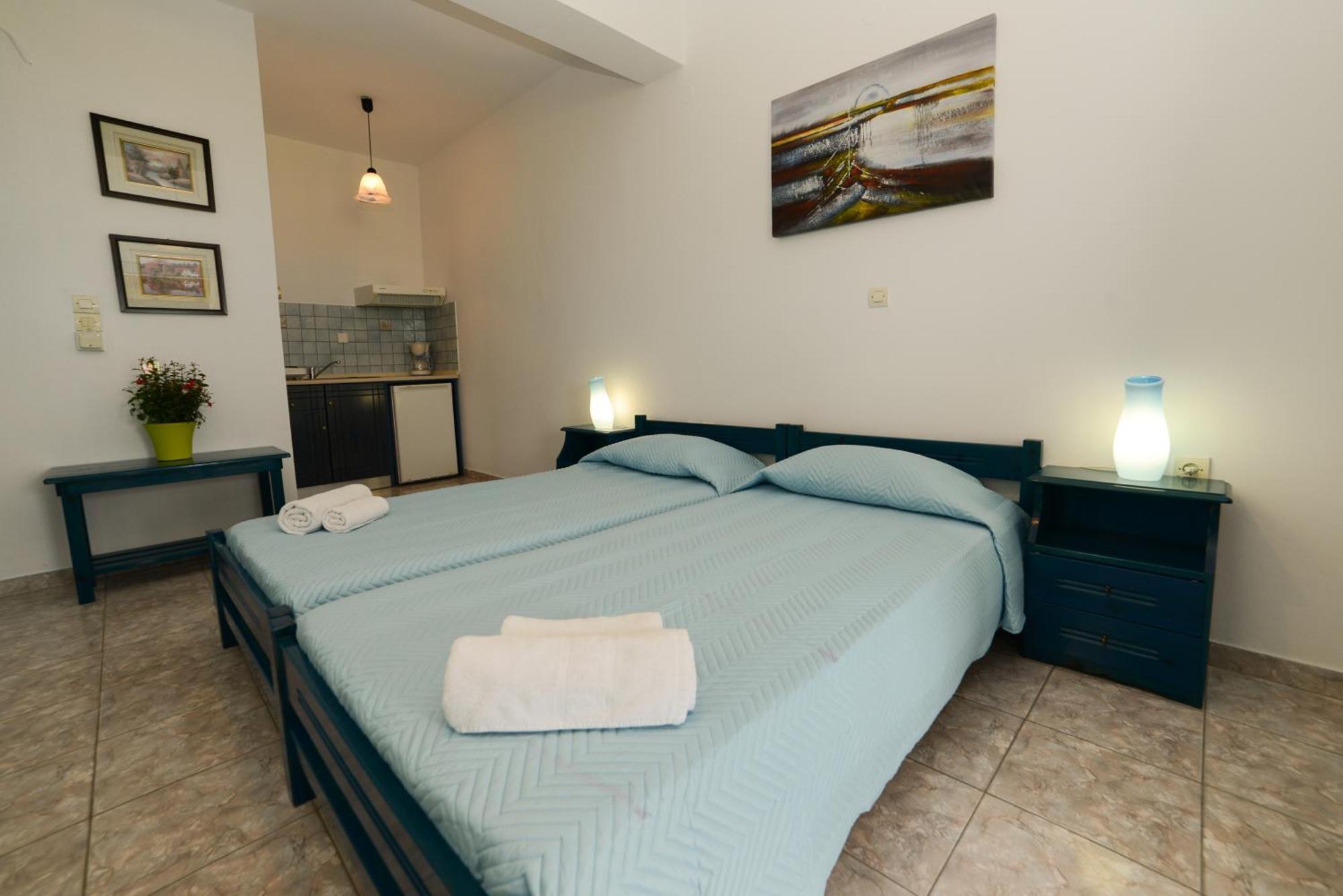 Hotel Dina - Ξενοδοχείο Ντινα Plati  Habitación foto