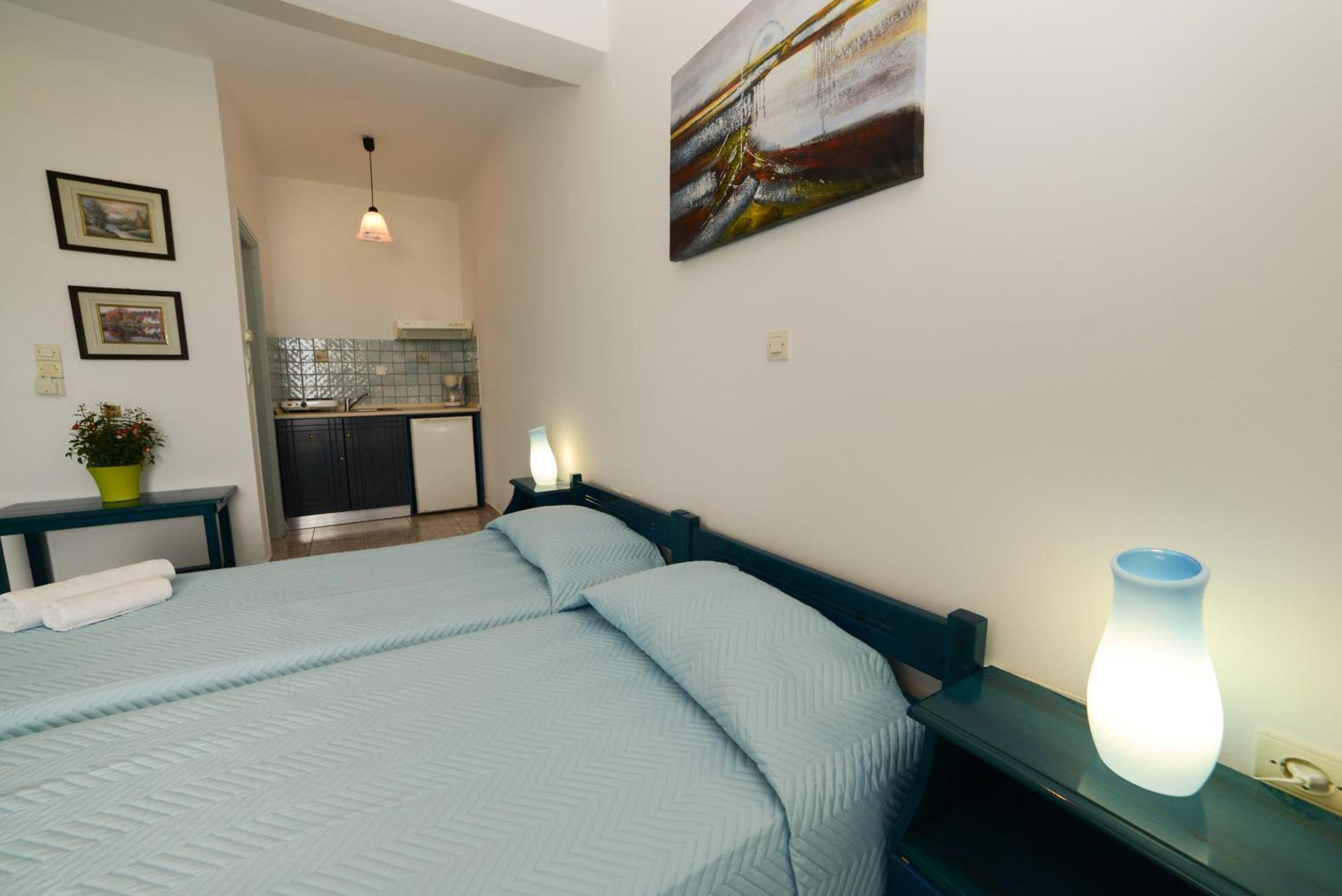 Hotel Dina - Ξενοδοχείο Ντινα Plati  Habitación foto
